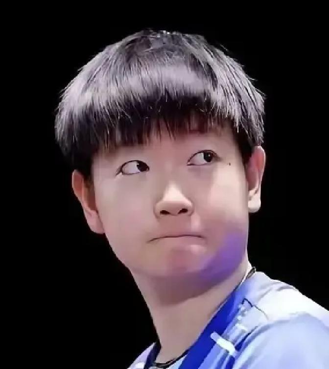 别被孙颖莎的世界第一“骗了”。你看到的排名第一，她感受到的是靶心第一。每个