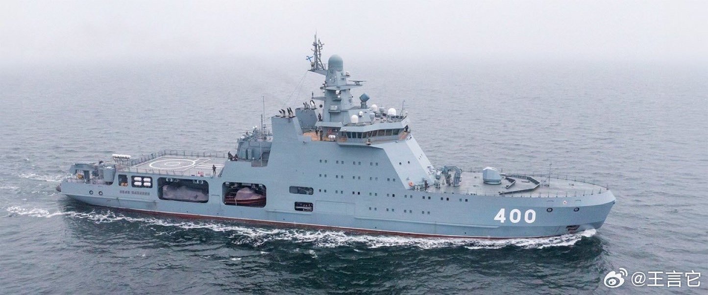 ❗️突发新闻：乌克兰摧毁了另一艘俄罗斯大型军舰。乌克兰无人机在2