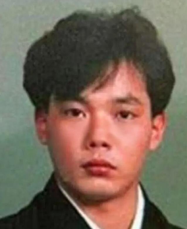 1999年，日本一名工人大内久因操作失误，把几十倍的硝酸盐溶液直接倒入了沉淀池，
