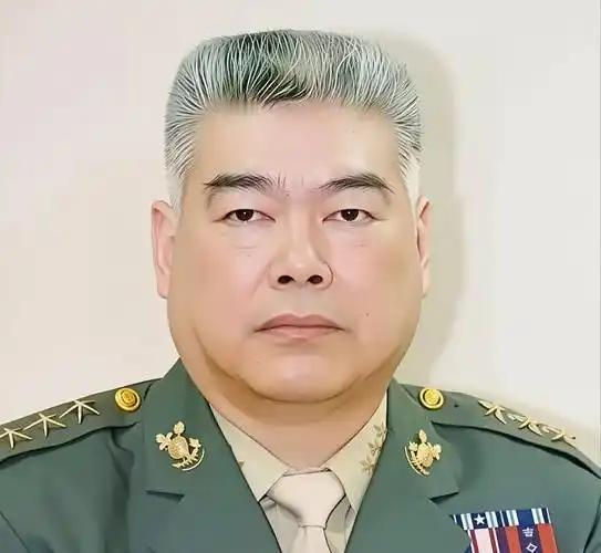 台湾政坛这股暗流，搞不好，真要发生一场政局滑变！表面看，是郑丽文把“下架民进