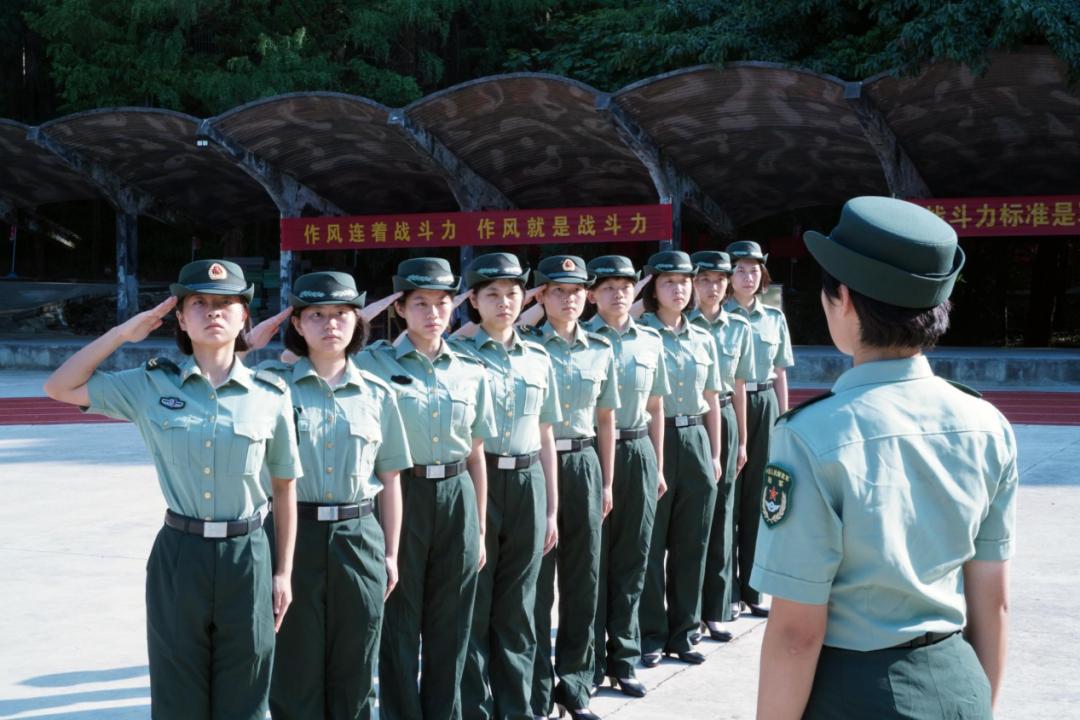 怎样才能让军校毕业学员争着去边海防一线部队？每年的军校毕业季，主动申请去边海