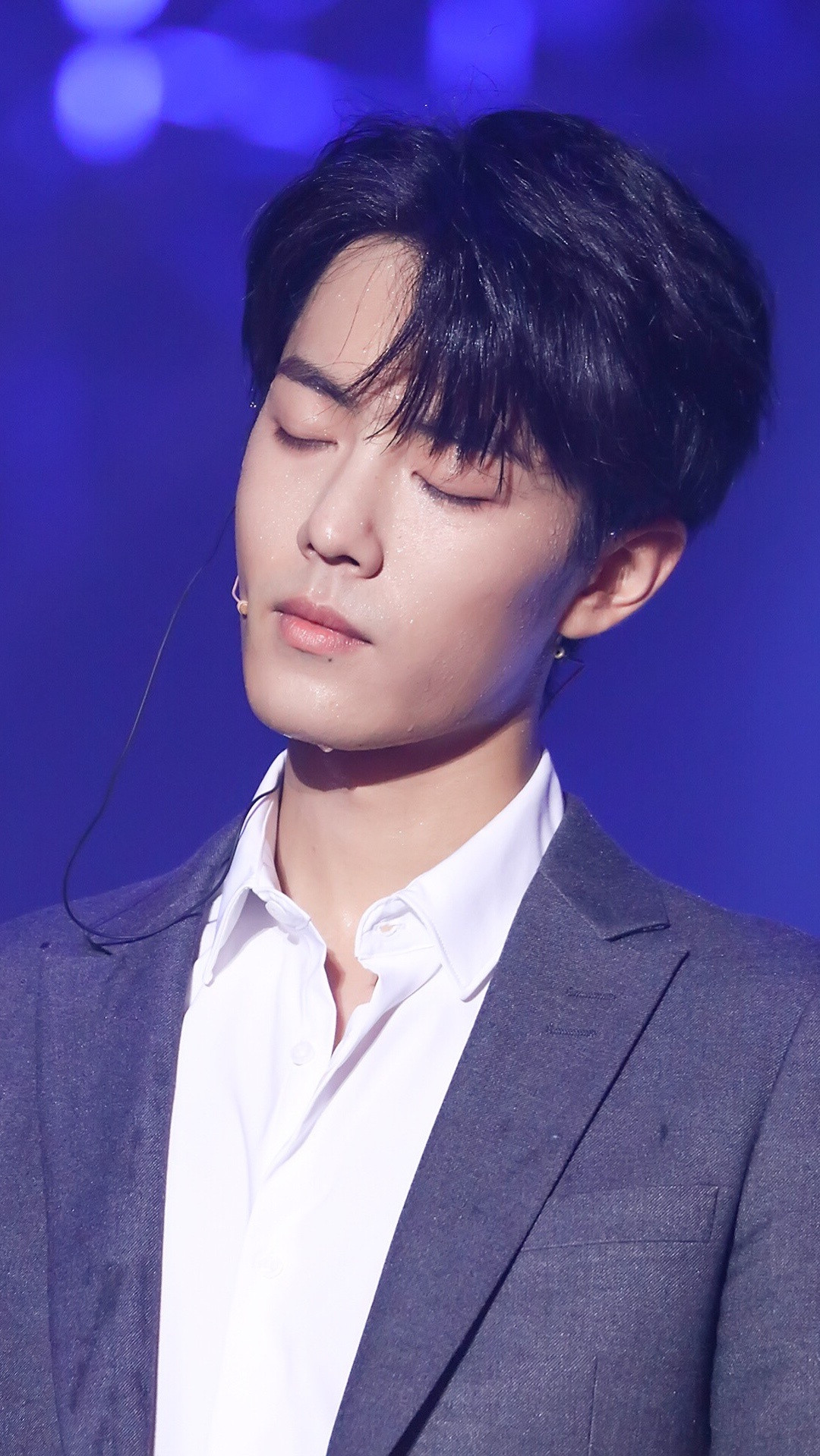 舞台战超帅哒！主唱大人气场强大！肖战十日终焉路透有个大黄蜂◎肖战