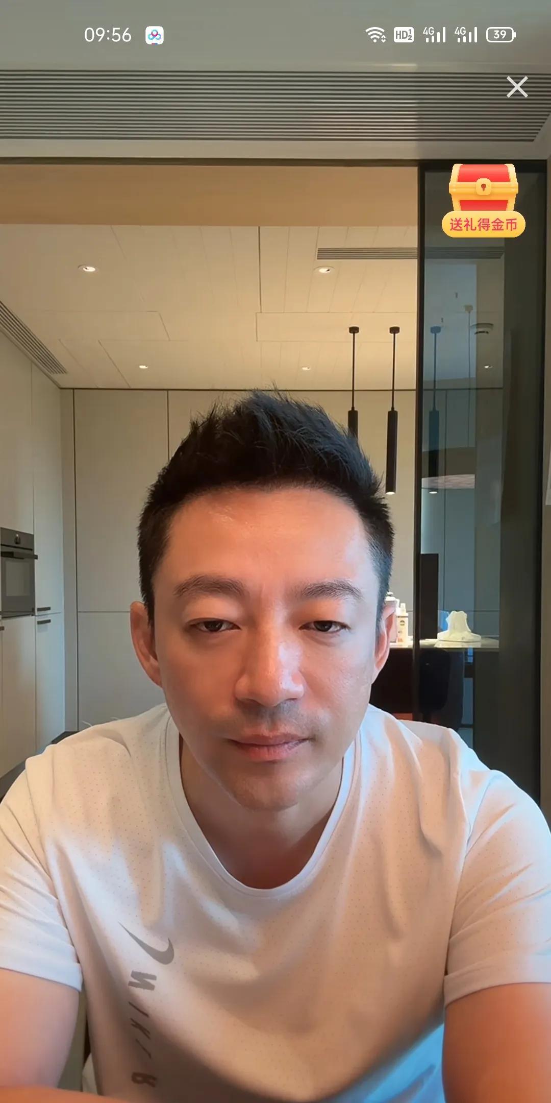 有人说，汪小菲你怎还活着！汪小菲怼到，我不但活着，我还得好好活着！为了我家孩子好