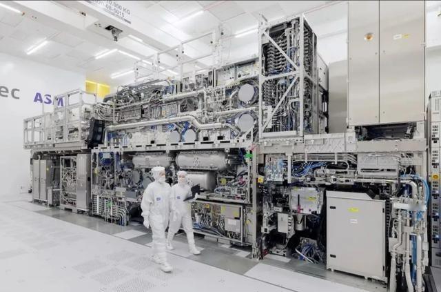 果不其然，日本突然宣布对23类先进半导体设备实施出口限制，把42个对象放