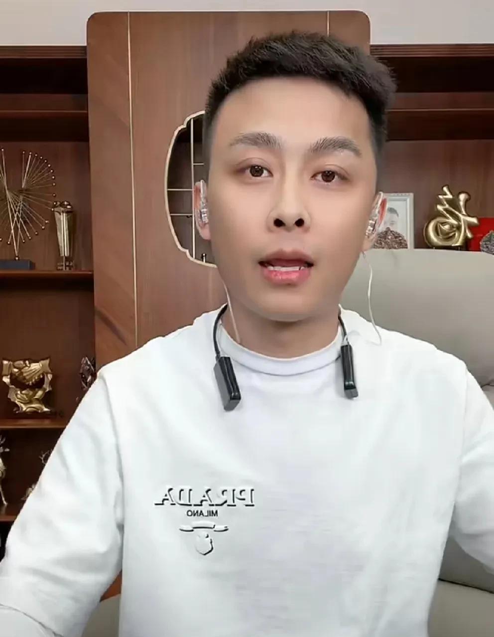 洋洋洋回归ks！详述车祸事发经过，肇事女司机溜号酿大祸至今不露面，两次开颅手术已