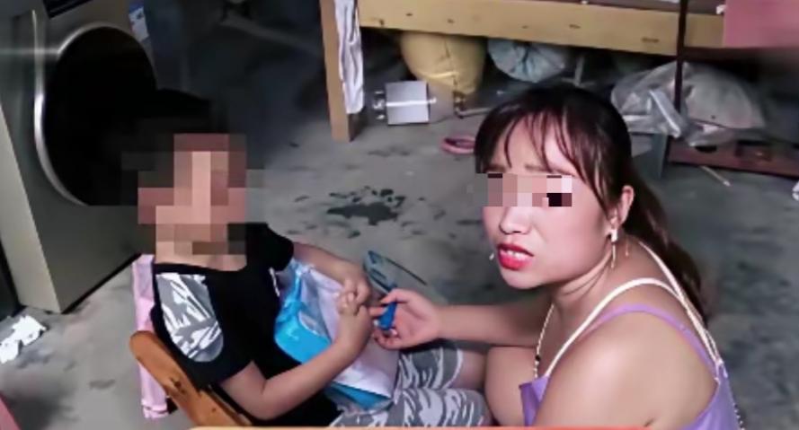 一女子离婚不要女儿，5年时间里从未去前夫家看过女儿。谁知，当她得知前夫因意外去世