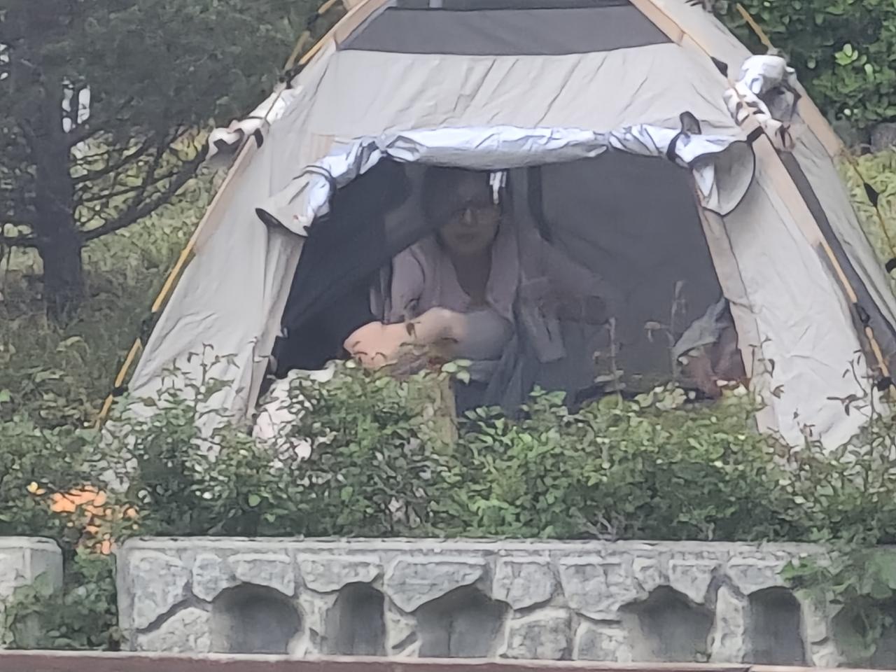 猜猜，帐篷里有几个人？