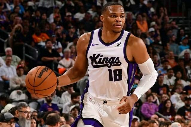 伤口上狠狠撒把盐！快船旧将威少大爆发，用迷你三双征服快船，战绩虽烂，但我从不