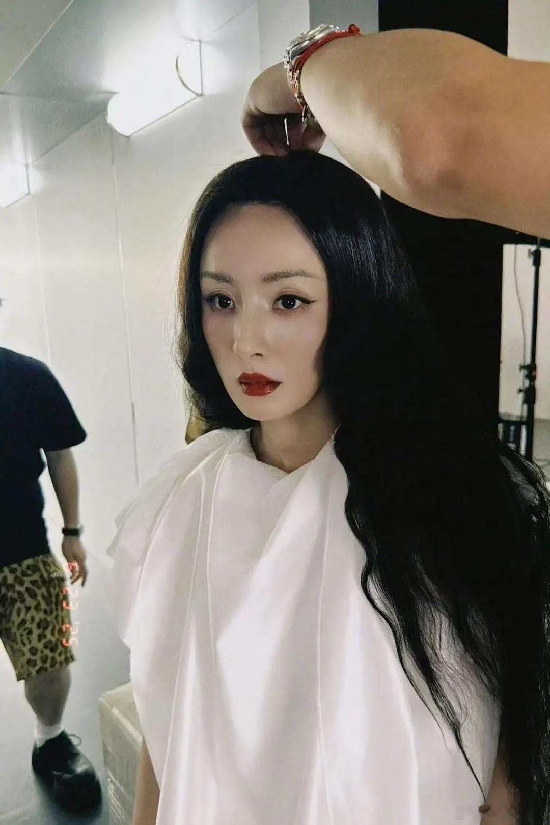 建议找化妆师维权​​​