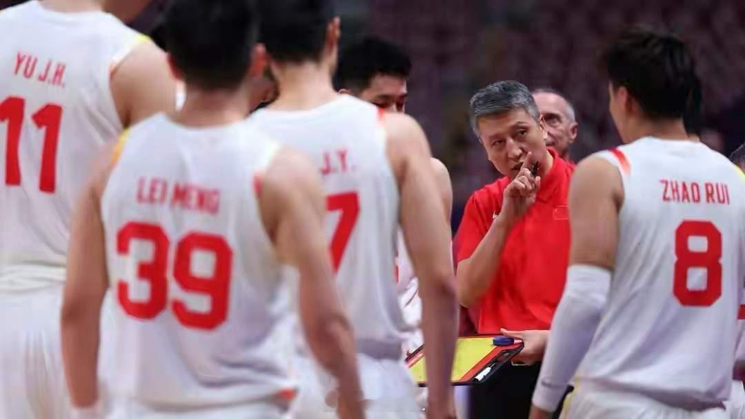 中国男篮，已经平安抵达日本，但我只关心两个问题：1、日本男篮的八村塁与河村勇辉，