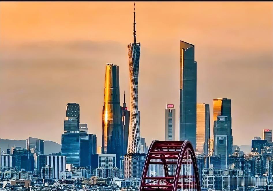 我亲大姨，移民到法国30多年了，今年中秋节，回国探亲加旅游，她说刚到法国时，包就