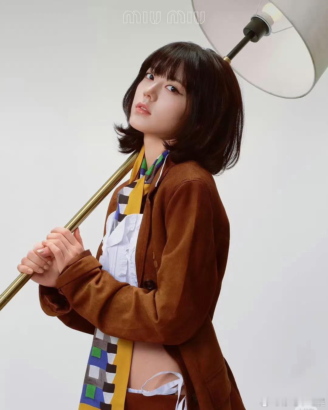 赵今麦真的永远给人一种很用力在表现高级感，又很土的感觉。