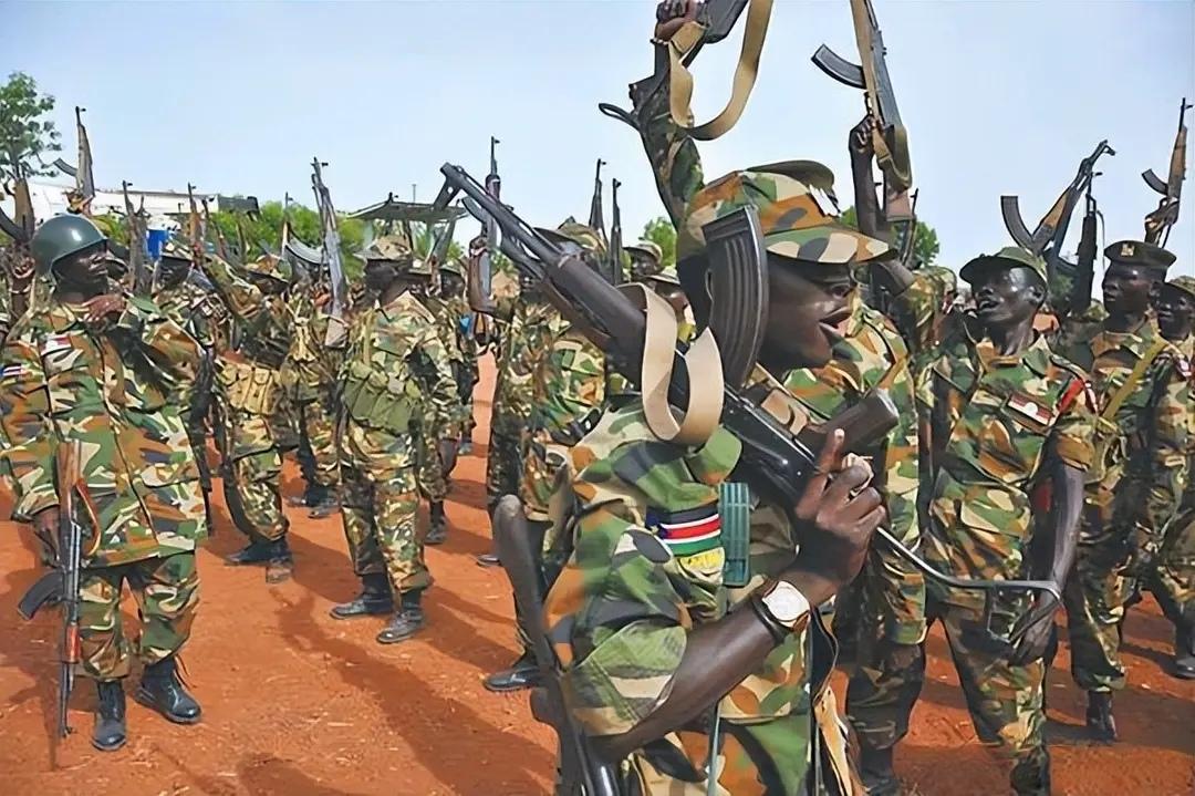 阿联酋支持的苏丹快速支援部队正在对苏丹平民大屠杀。抛开各派别之间的纷争不提，阿联