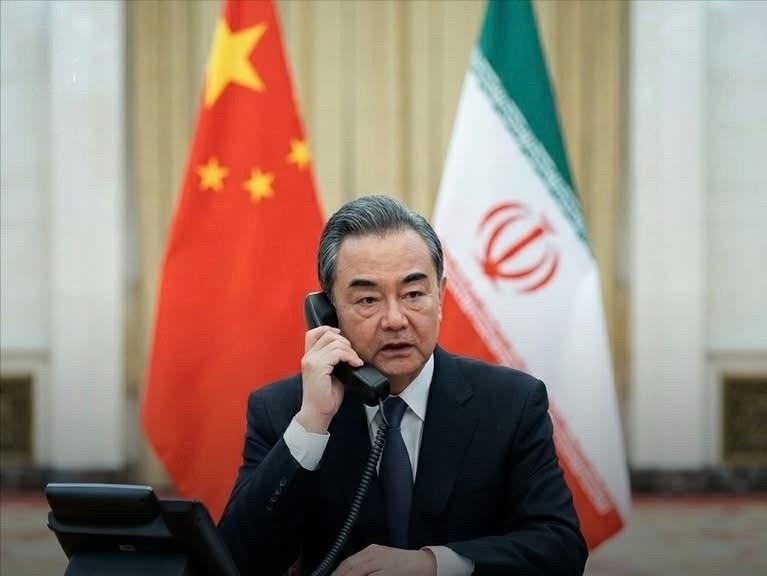 北京时间4月2日，欧盟终于忍不了了，一通电话主动打到了北京，和中国外交部长王毅进