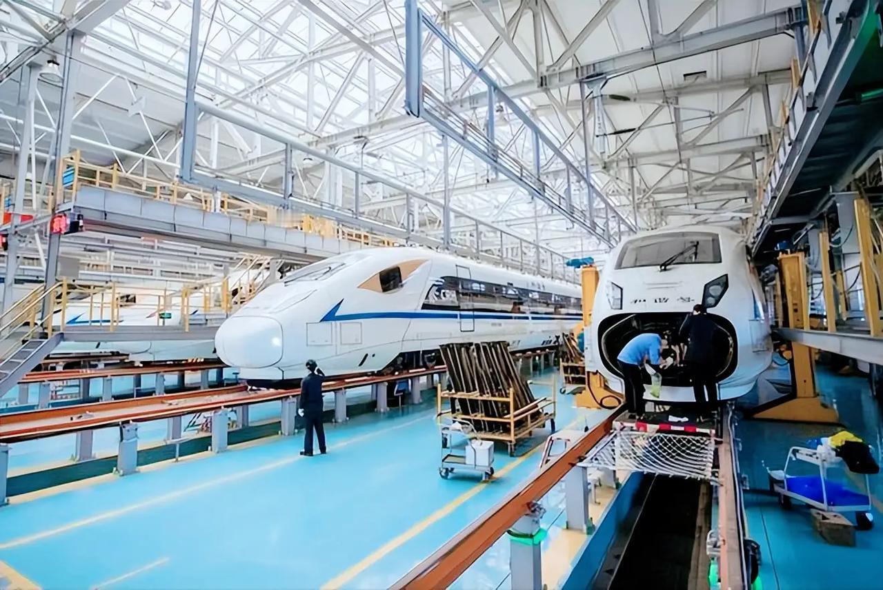 为什么当年的西方，要把先进的高铁技术转让给中国？最根本的原因只有一个，那就是穷，