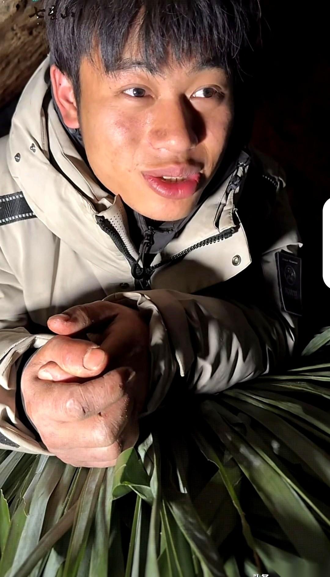 主播一说“数学题”，林北脑子里的警报就响了。根号下121，他秒懂，场子上少人了