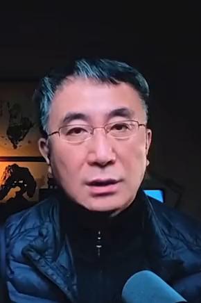 当下的互联网上充斥着喧嚣、对立与混乱，我们常常把原因归罪于算法的推波助澜，资本对