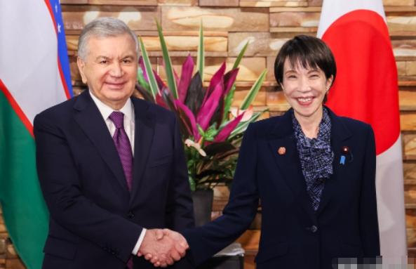 意外！乌兹别克斯坦突然支持日本入常！12月20日，乌兹别克斯坦总统竟然宣布