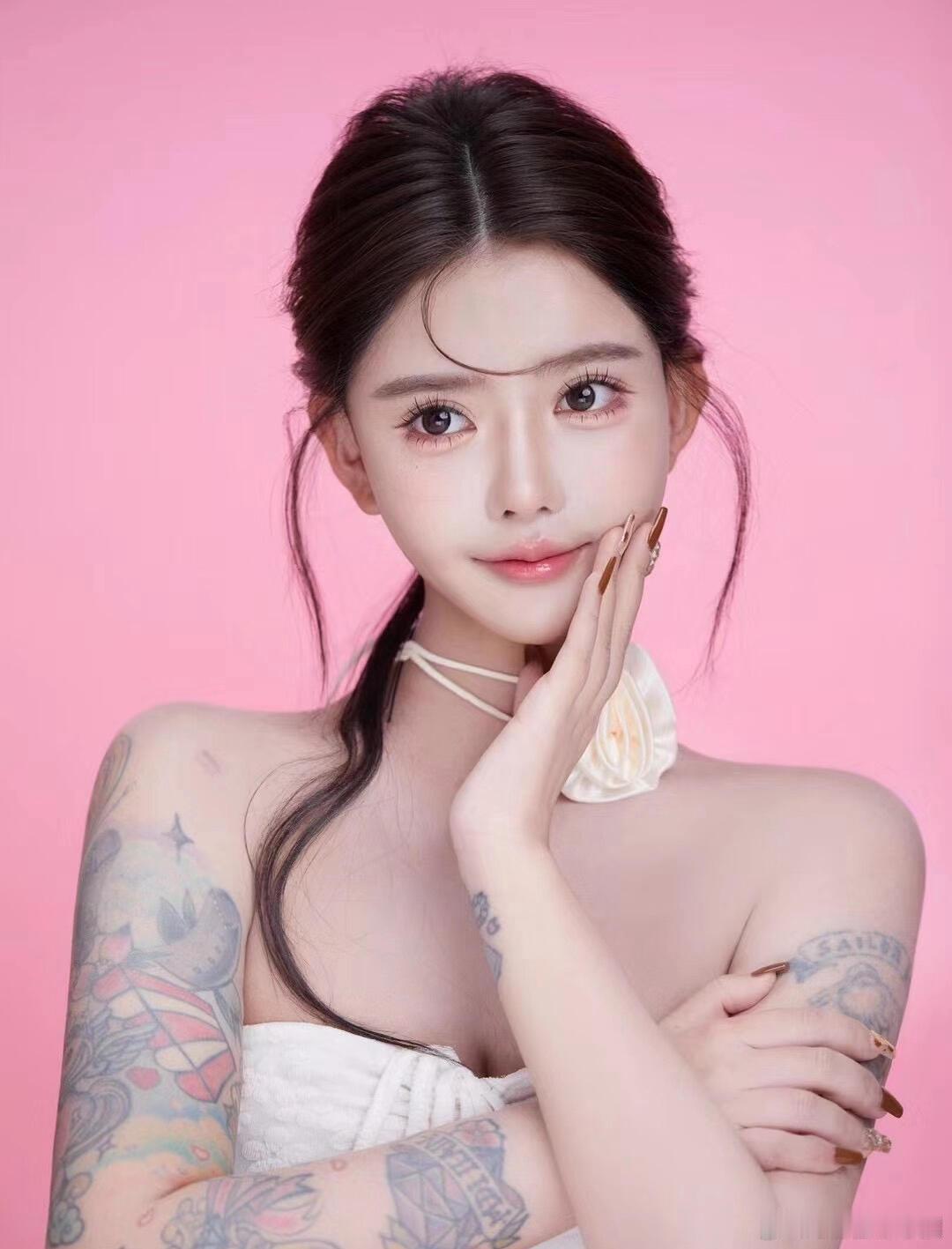 韩安冉吐槽前夫很丑很low韩安冉每次谈恋爱前都要说自己找的男朋友是因为帅，每次离