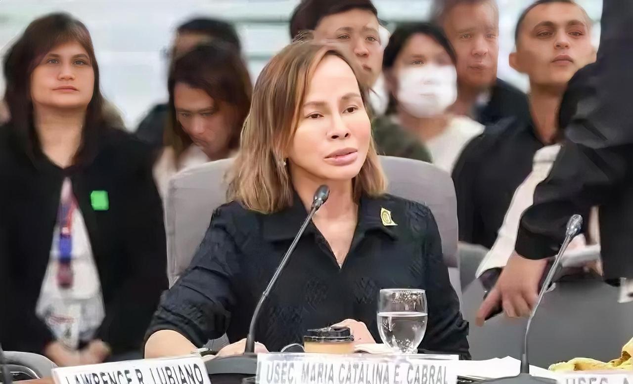 六箱绝密档案引爆菲律宾！马科斯家族分肥黑幕被彻底撕开六箱尘封的“卡布拉尔档