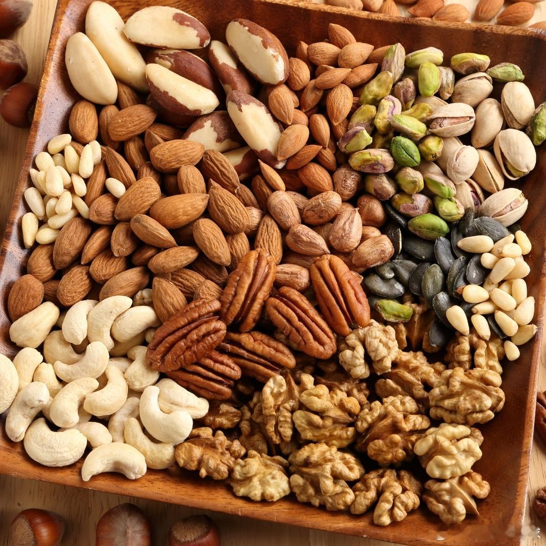 拼多多上体面又好吃的坚果礼盒坚果是公认的营养之王，却也常让人因热量望而却步。其