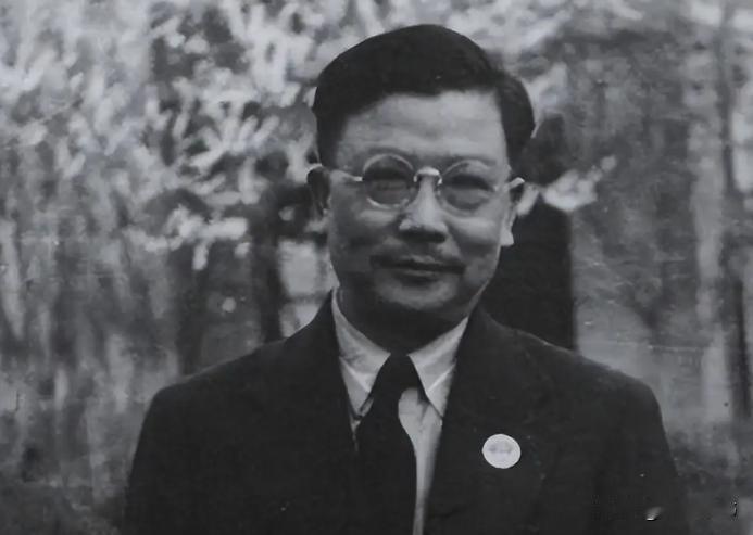 1955年，毛主席看到上将名单后皱眉问