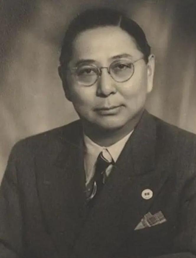 南京解放前夕，孙中山之子孙科对中山陵园的护卫们说：“毛泽东、周恩来对总理先生很尊