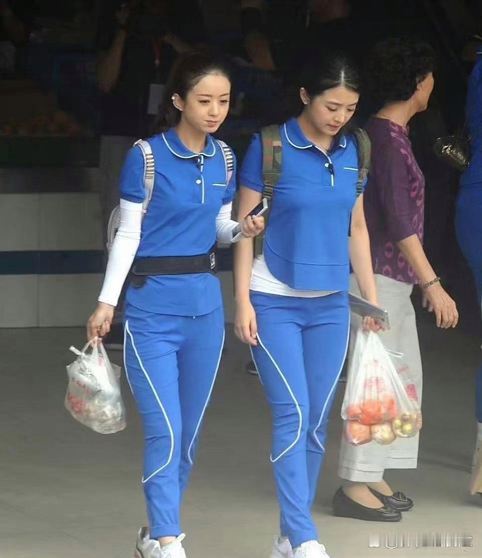 赵丽颖张含韵同框好养眼！一个甜美一个灵动，可爱值拉满～​​​