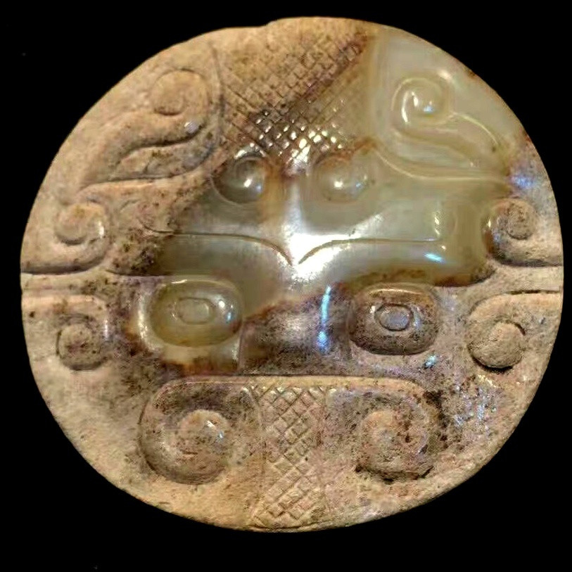 古玉杂谈“璧”这种物体，在高古玉中是常见的，几乎从远古时期至明清是一直存在的…