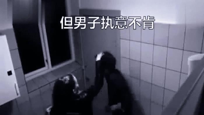 少女厕所强行与小伙发生关系, 男子拒绝遭女子连续耳光