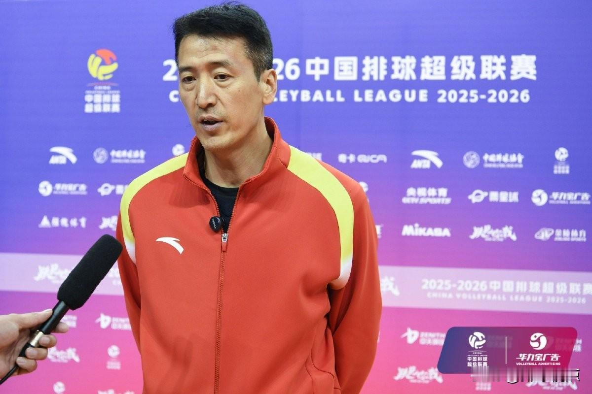 【施海荣+吴梦洁季后赛首战采访实录】女排联赛季后赛第一轮江苏大胜升班马浙江队