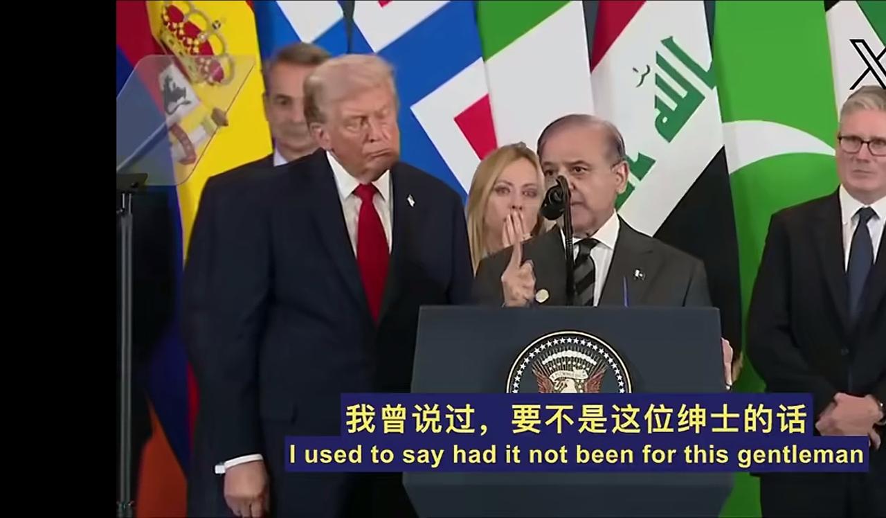 总理的彩虹屁，直接把川普的假发掀翻了！要说巴基斯坦总理拍马屁的功夫，那绝对是一