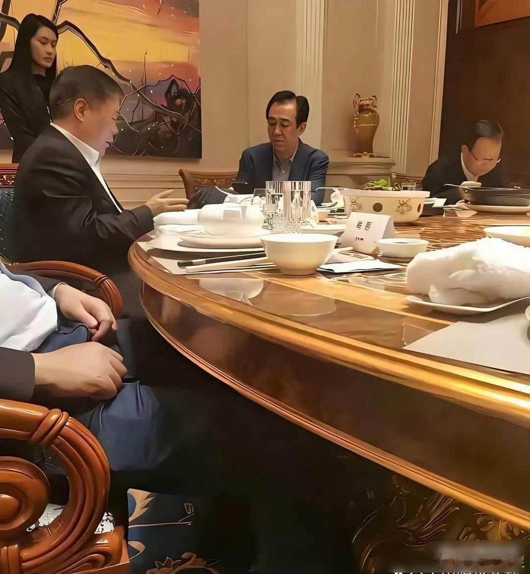 当﻿﻿⁠年许家‍印和朋友一起吃饭的那﻿个‌‍场﻿⁠‎面，现在‏⁠回‎头⁠看还挺‎