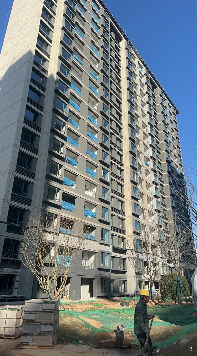 最近看到一句话2025年买房的人要比2017年买房的人少奋斗二十年夸张吗