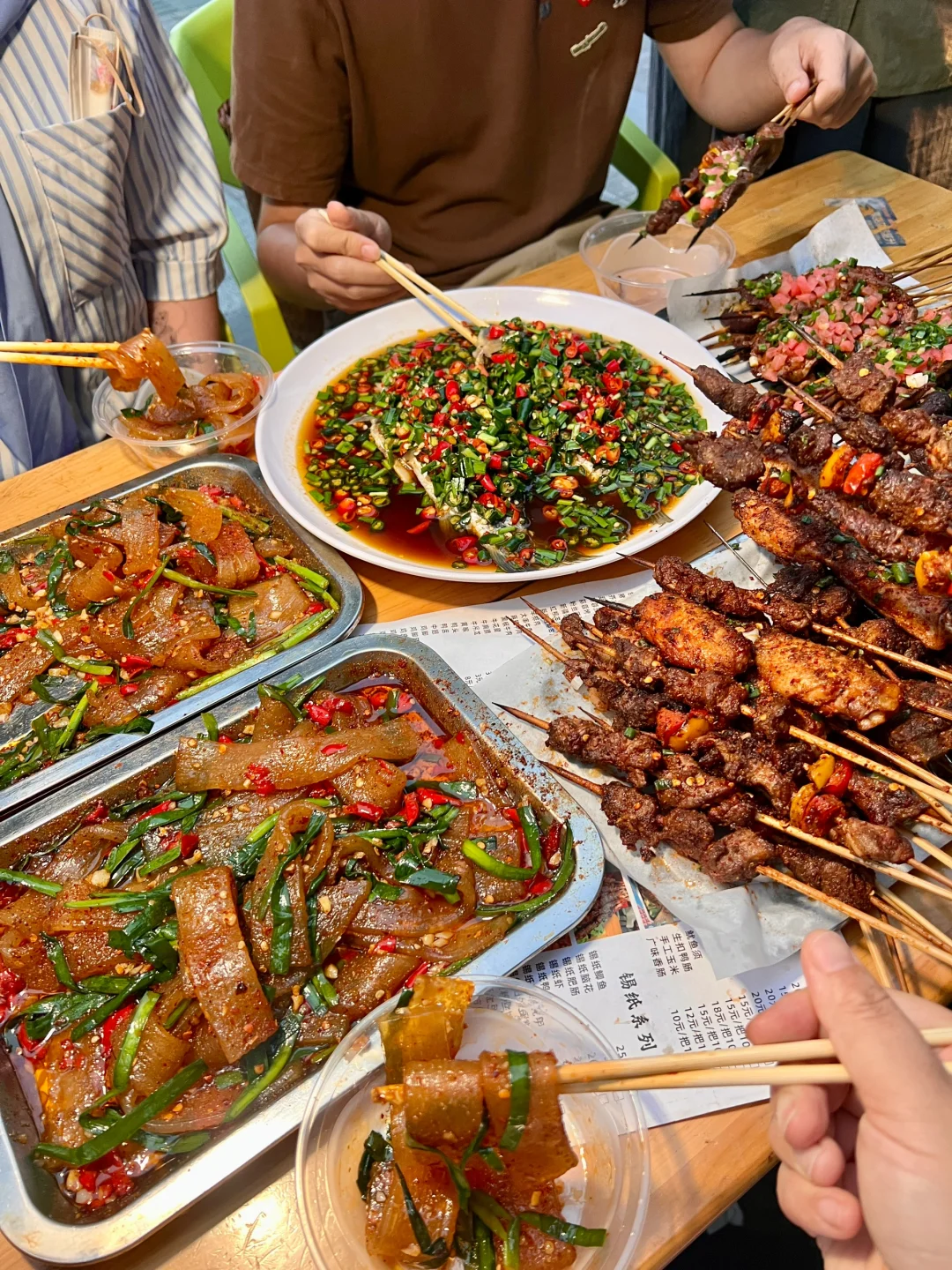 东郊记忆烧烤🍖鲜货我爱，吃肉肉撸串串