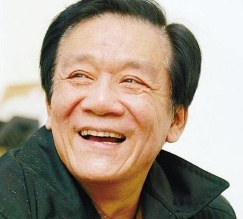 1986年，侯耀文为了跟韦唯在一起，抛弃了发妻刘彦，可是同居一年后，侯耀文又爱上