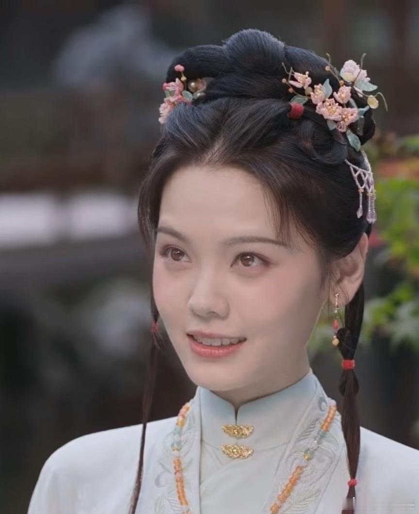 接兰香如故二小姐的好命《兰香如故》里二小姐这条线出圈，大家都在刷“接二小姐的好命