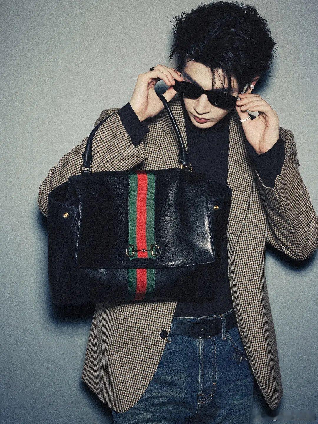 张凌赫Gucci最新大片网友回答，适合当平面模特，演员还是算了