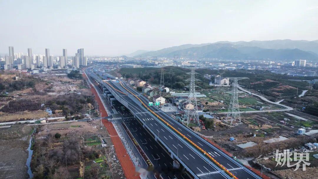 【余姚城区首条高架快速路通过验收！元旦通车！】12月29日，余姚城区首条高架快
