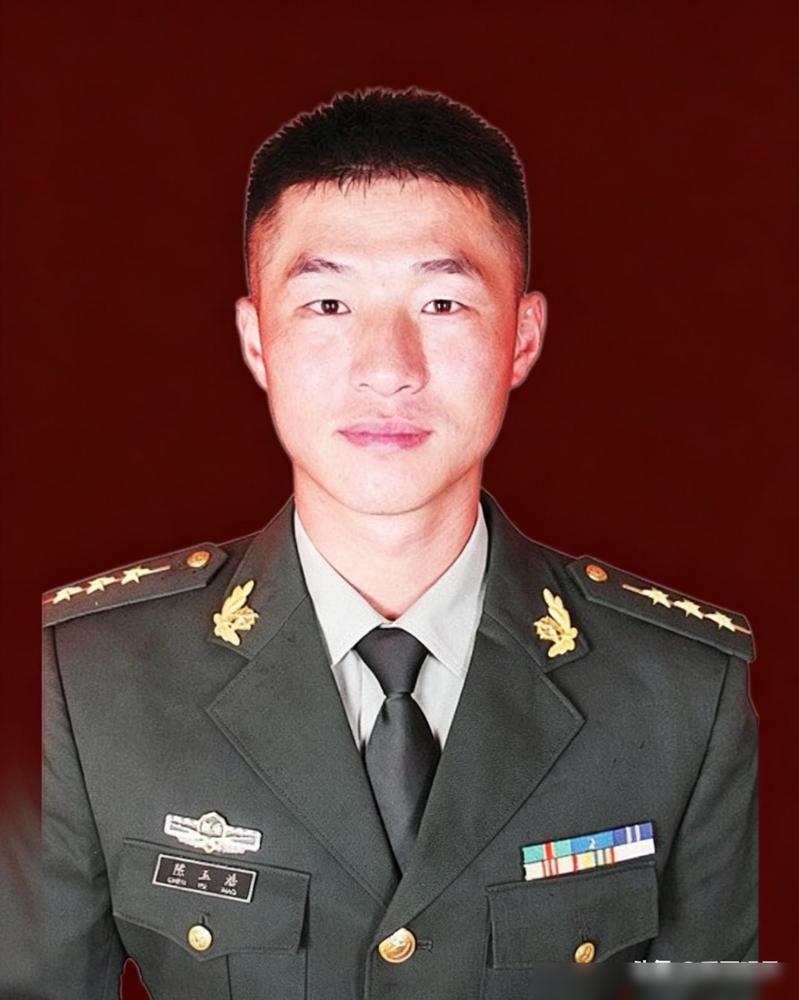 陈玉浩，男，1986年8月出生，河北涿鹿人，中共党员，上尉警衔，现任武警部队某部