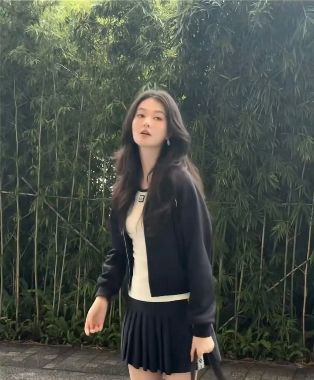 乔欣更新live日常～好漂亮😍这完全是从旧时光里走出来的女神​​​