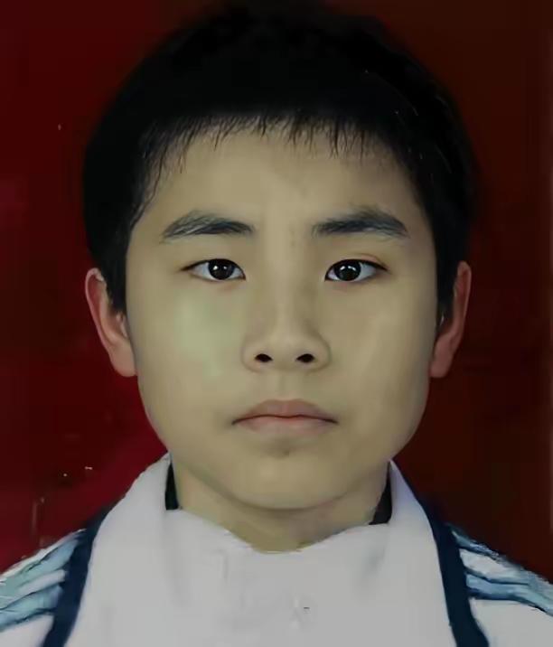 公安部自2000年实行A级通缉令以来，年龄最小的A级通缉犯白中杰，1993年9月