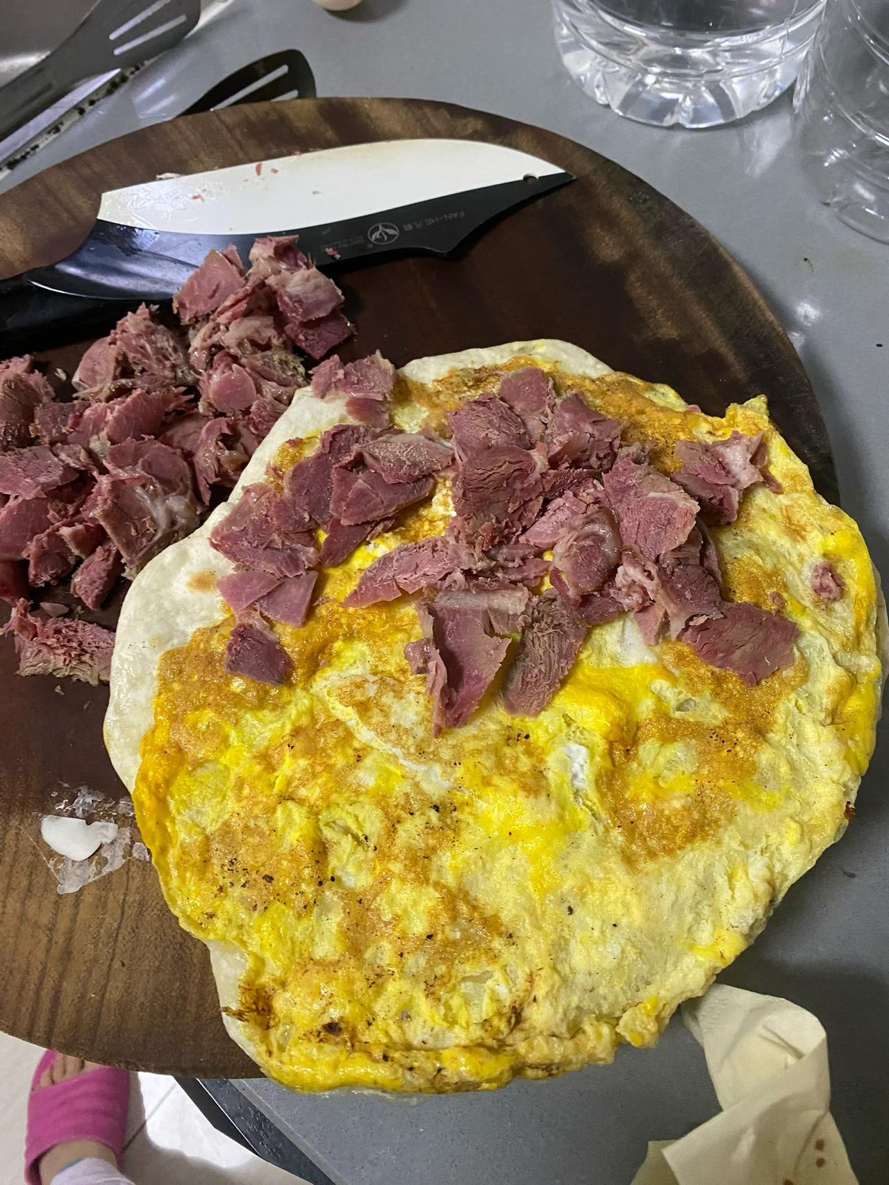 早上简简单单给孩子们准备了一点吃的，虽然简单，我自认为营养够用了。分量也足够，