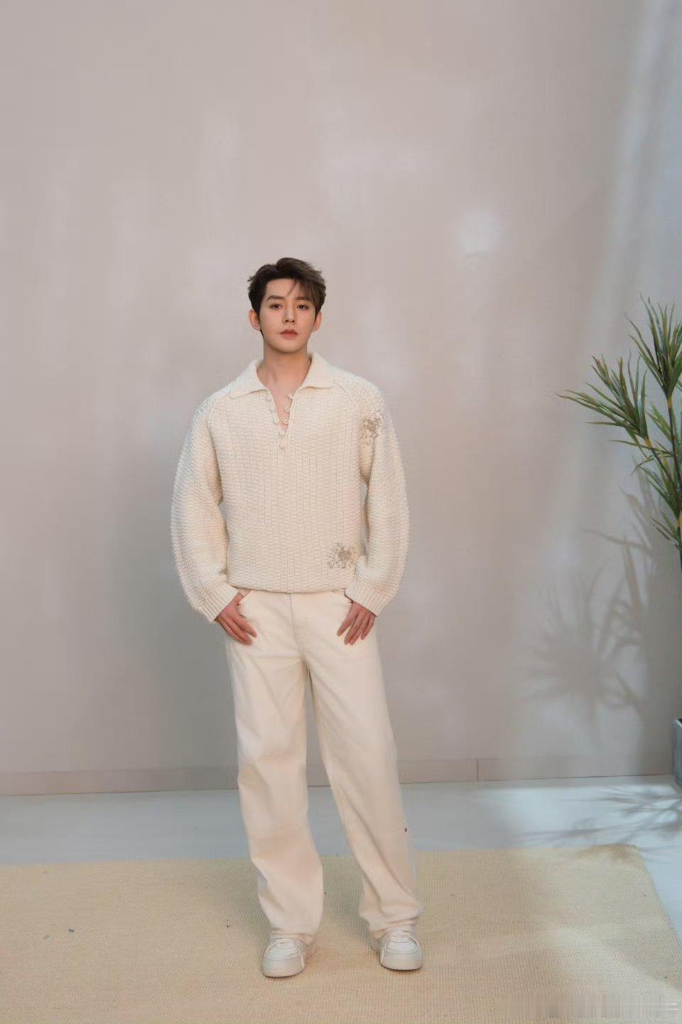 邓为代言花絮图，居家男友感，赐我一个邓为好吗