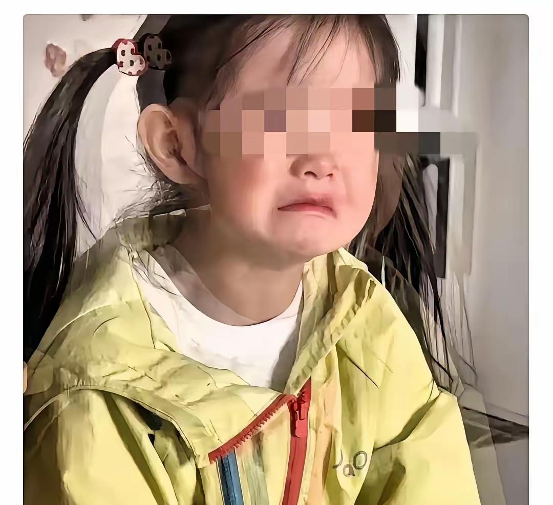 广州一个单亲爸爸胃癌去世，在生命最后的时候，他紧紧抱住5岁的女儿，说以后你要乖乖