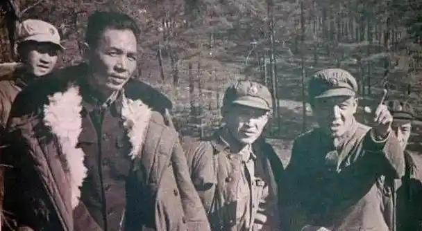 1962年中印边境反击战：11师穿插缴获印军仓库，就地补给持续追击很多人不