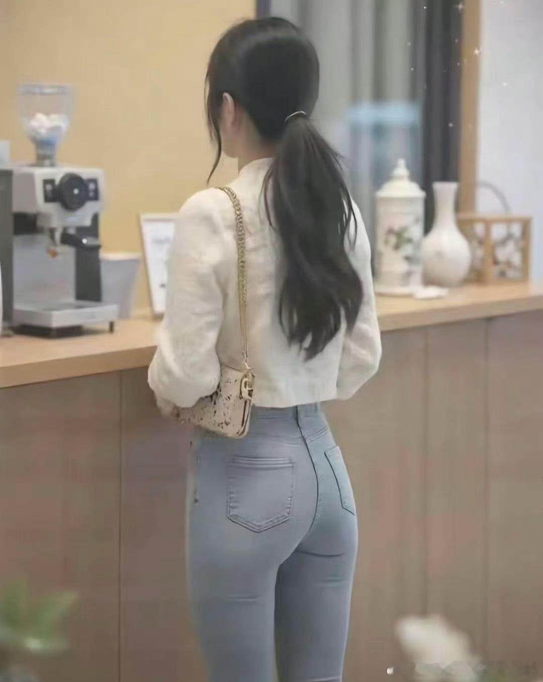 来个360度无死角的自拍。