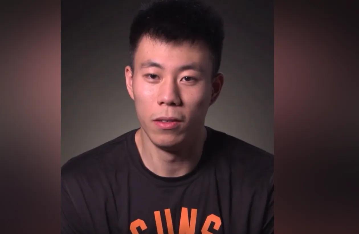 张镇麟icon实至名归！据上海体育媒体报道消息了解到，上海男篮icon和张镇