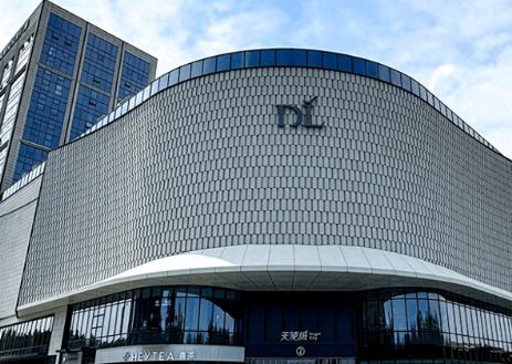 5月8日，打假人王海硬刚胖东来，舆论炸锅！争议直击“家电国补”：王海公开质疑胖东