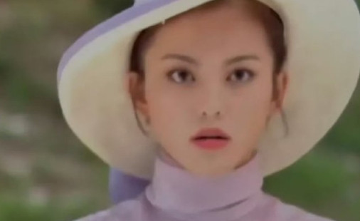 从小看过快本的都知道，李湘年轻的时候又瘦又美！不仅如此，她当时还是芒果台的顶梁柱